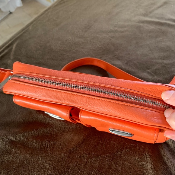 Fossil Leather Riley Crossbody - Picture 12 of 15